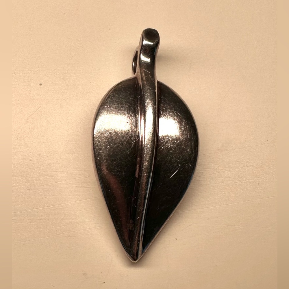 TOUS Sterling Silver Leaf Pendant